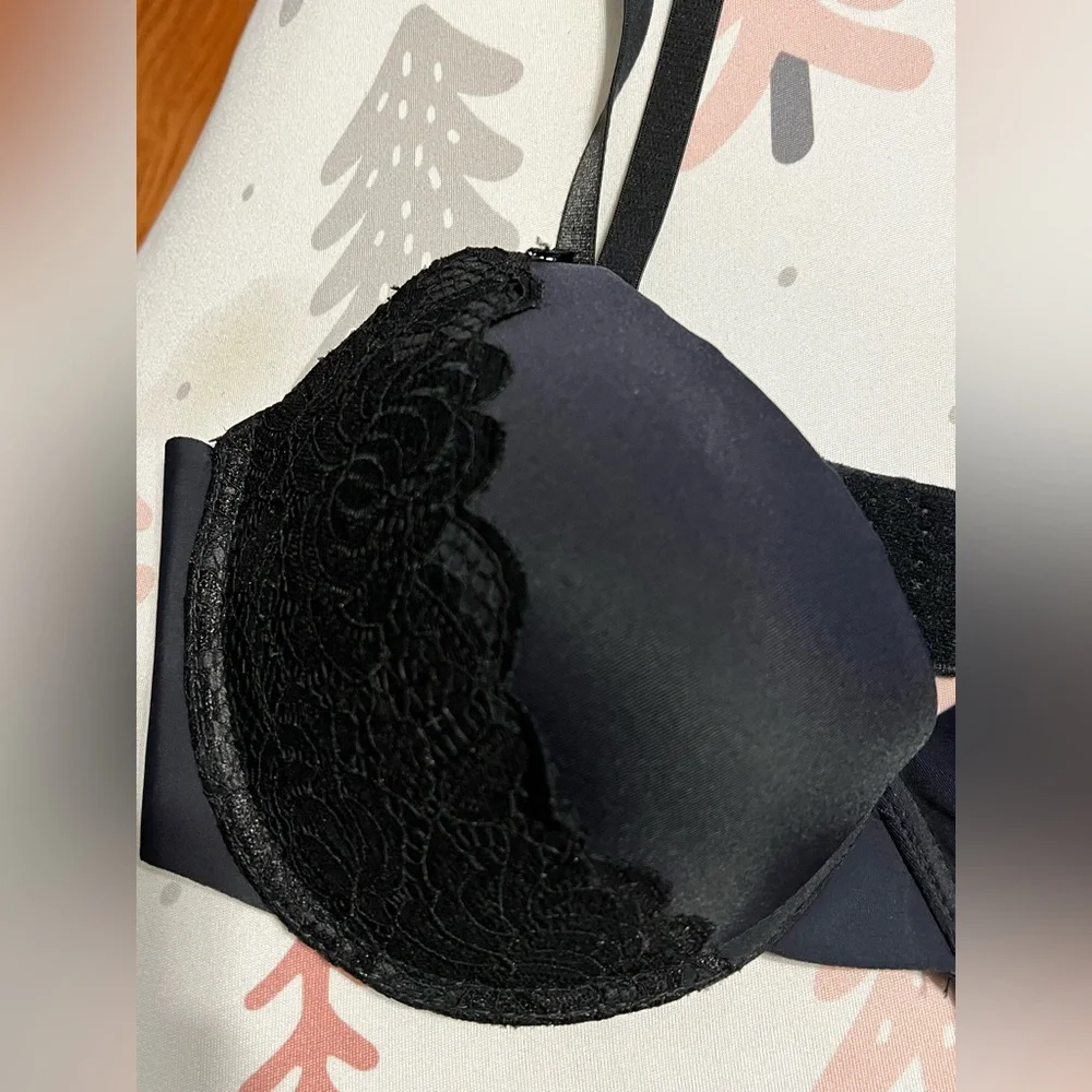 Marilyn Monroe Black Lace Bra
